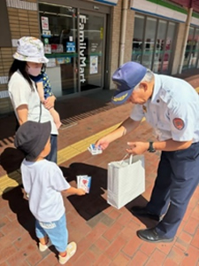 救急車適正利用に関する街頭啓発活動の写真1